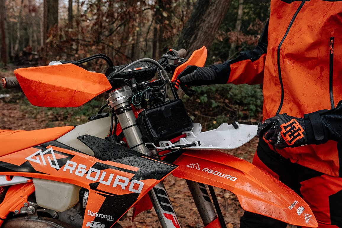 R&Duro Folding Number Plate Compartment