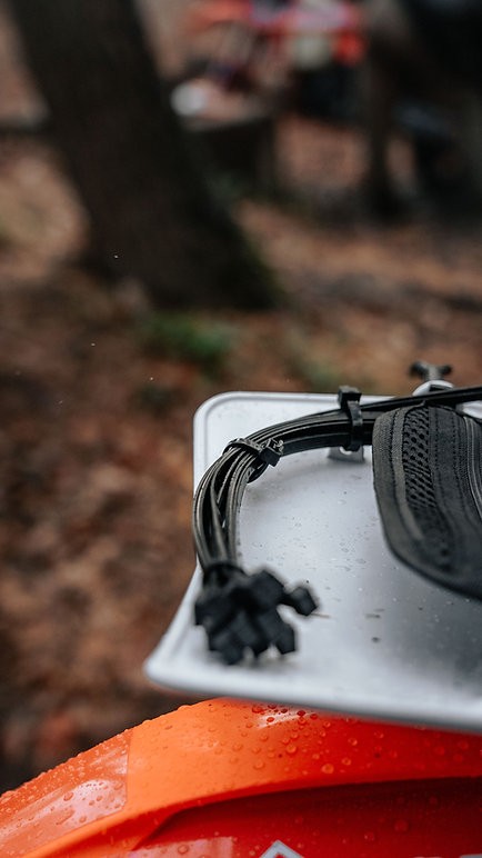 R&Duro Folding Number Plate Compartment